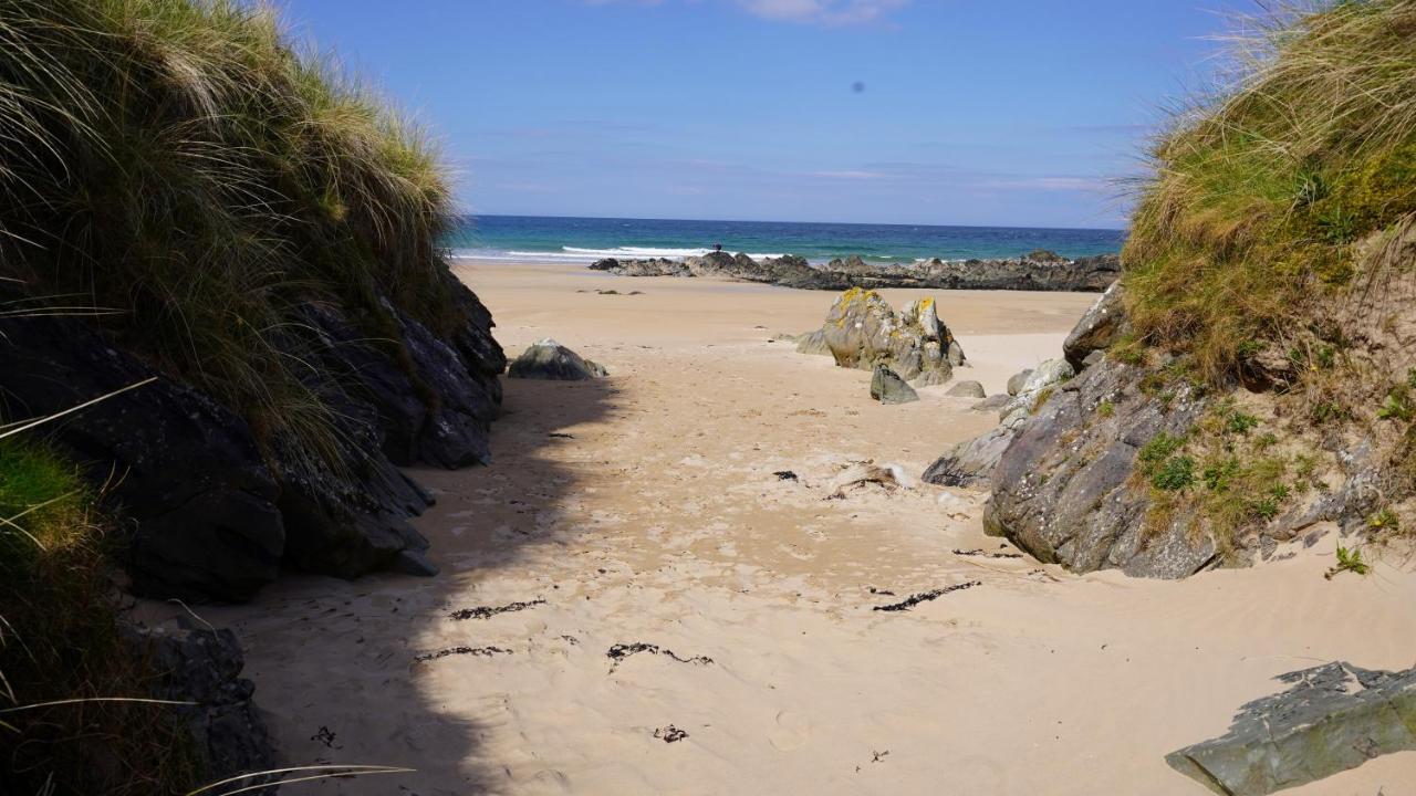 Secluded Thatched Cottage, Near Beaches & Hill Walking Rashenny エクステリア 写真